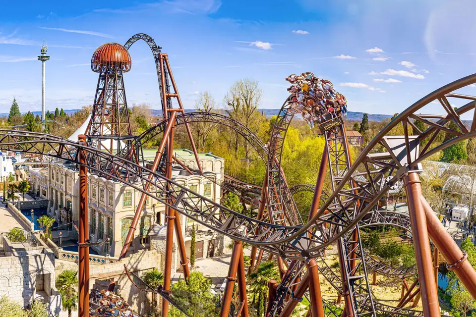 Featured photo for the article: Park Madness 2026: The Theme Park Bracket Explained