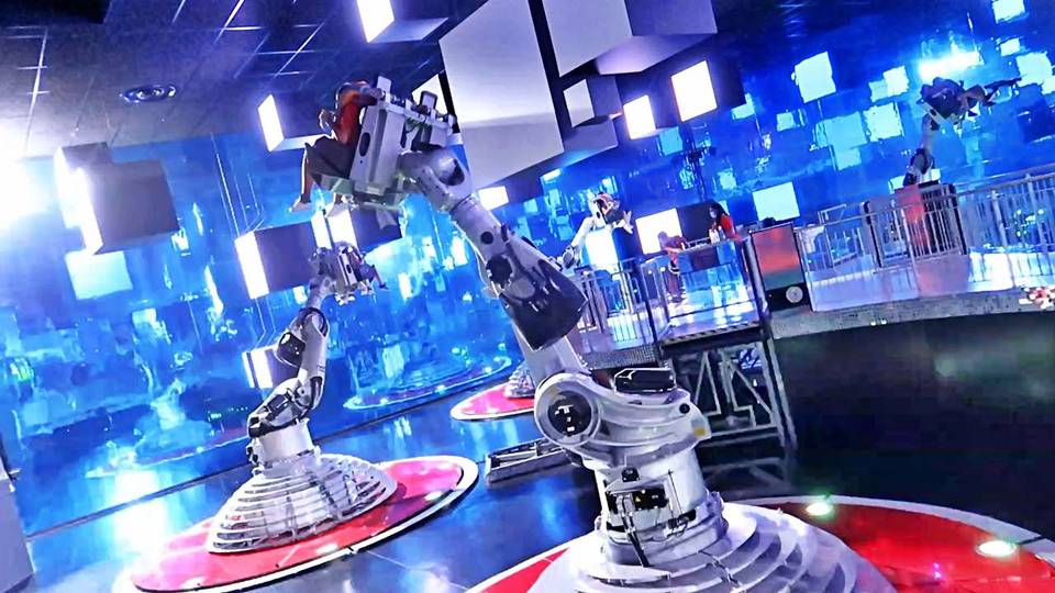 Danse avec les Robots thrill ride at Futuroscope