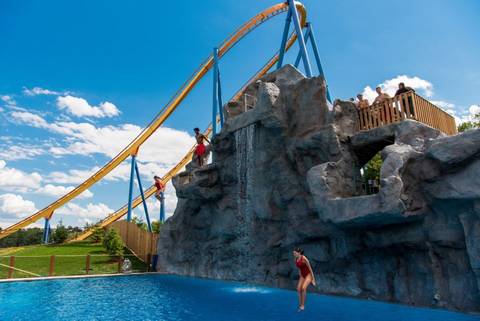 Mountain Bay Cliffs at Splash Works Beside Behemoth — Canada's Wonderland in Vaughan, Ontario