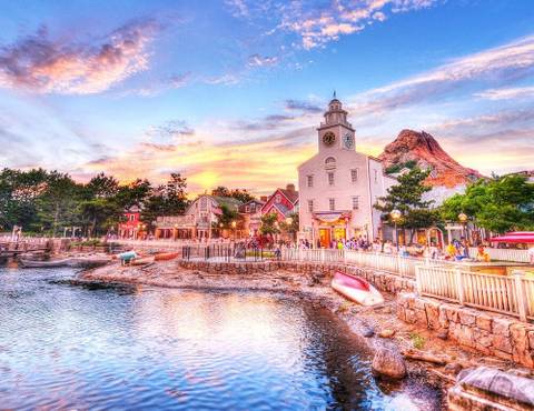 Sunset Over Cape Cod in American Waterfront — Tokyo DisneySea in Urayasu, Chiba