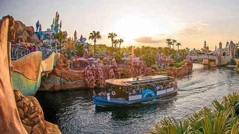 DisneySea Transit Steamer Line Passing Mermaid Lagoon — Tokyo DisneySea in Urayasu, Chiba