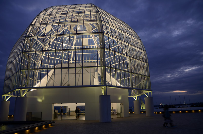 Kasai Rinkai Aquarium, a aquarium near the park