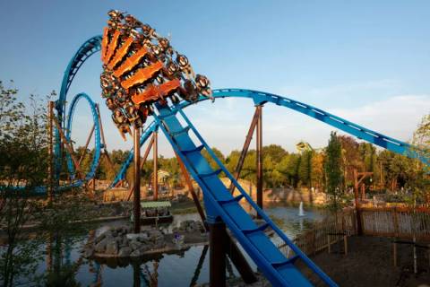 Fēnix Wing Coaster Soaring Over Avalon — Toverland in Sevenum, Limburg
