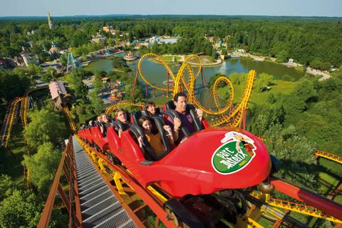 Thrill Seekers on the Goudurix Roller Coaster — Parc Astérix in Plailly, Oise