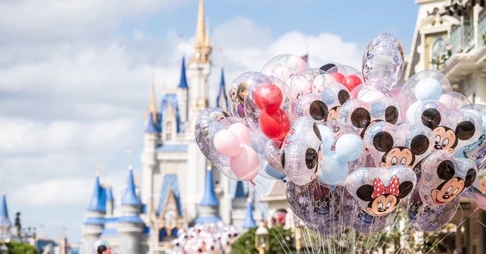 Featured photo for the article: Best Theme Parks for Toddlers: 10 Ranked for Under-6s
