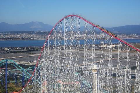 The Massive Lift Hill of Steel Dragon 2000 — Nagashima Spa Land in Kuwana, Mie