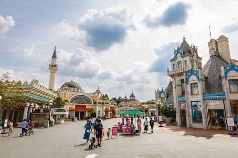 Themed Architecture Along Global Fair at Everland