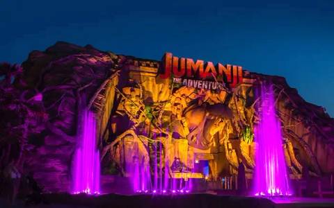 Illuminated Facade of Jumanji - The Adventure — Gardaland in Castelnuovo del Garda