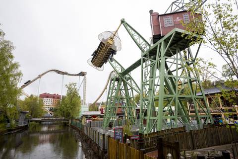 Harbor-Themed Crane Attraction Beside Valkyria at Liseberg