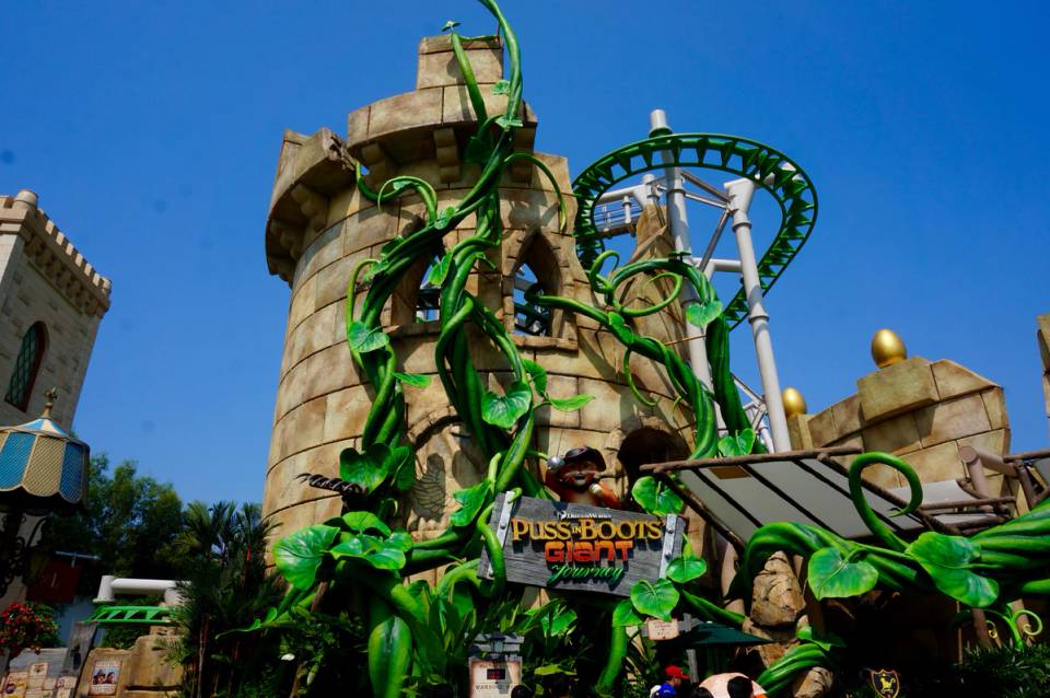 Puss in Boots' Giant Journey at Universal Studios Singapore