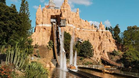 Wild West Falls Adventure Ride Splashdown — Warner Bros. Movie World in Oxenford, Queensland