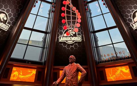 John Hammond Statue in the Hammond Creation Lab — Universal Studios Beijing in Beijing