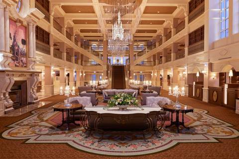 Grand Lobby of the Disneyland Hotel — Disneyland Park (Paris) in Chessy, Marne-la-Vallée