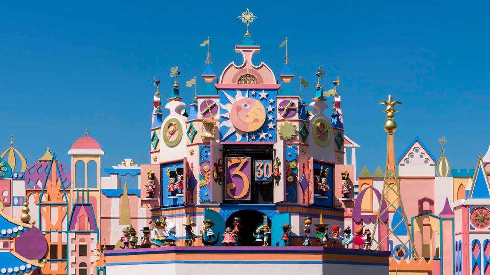 it's a small world at the park