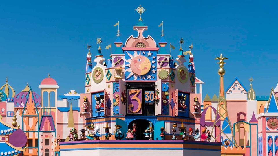 it's a small world at Disneyland Park (Paris)
