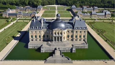 Château de Vaux-le-Vicomte — Landmark near Disneyland Park (Paris)