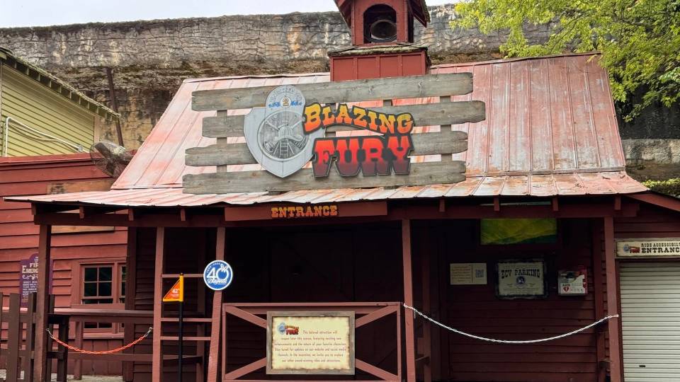 Blazing Fury at Dollywood