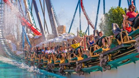 Water Splashdown on Shambhala Roller Coaster — PortAventura Park in Salou, Catalonia