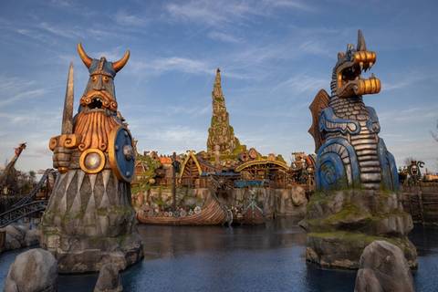 Isle of Berk Lagoon and Viking Statues — Universal Studios Florida in Orlando, Florida