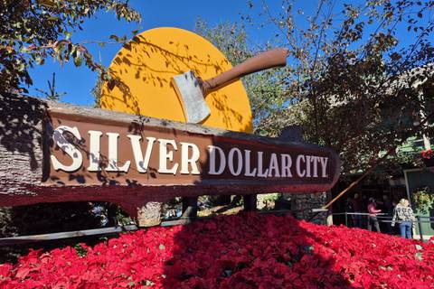 Silver Dollar City Main Entrance Sign