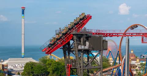 Siren's Curse Tilt Coaster at Cedar Point