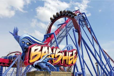 Banshee Inverted Roller Coaster in Action — Kings Island in Mason, Ohio
