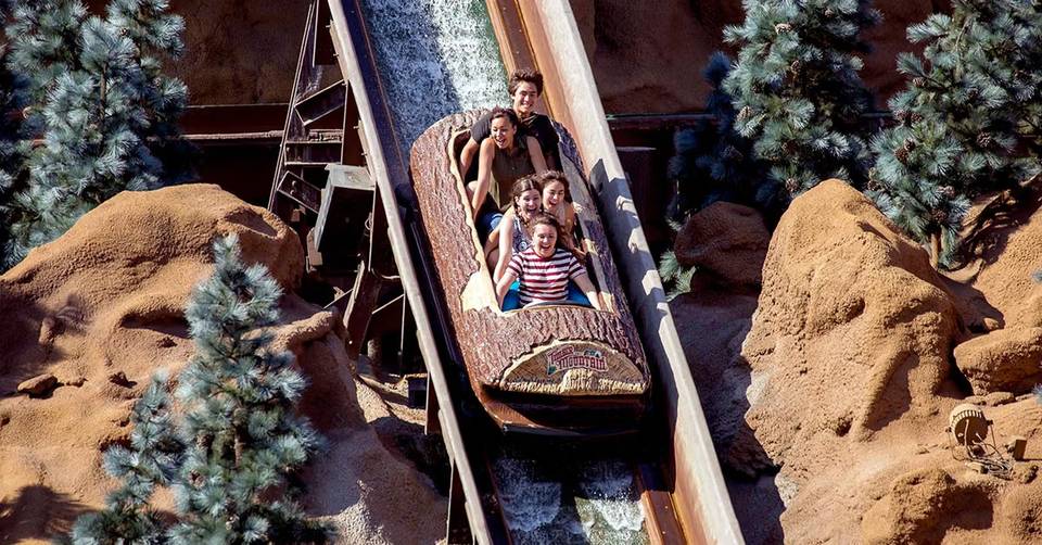 Timber Mountain Log Ride water ride at Knott's Berry Farm