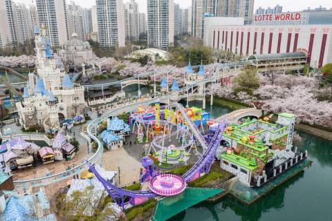 Aerial View of Magic Island and Magic Castle — Lotte World in Seoul