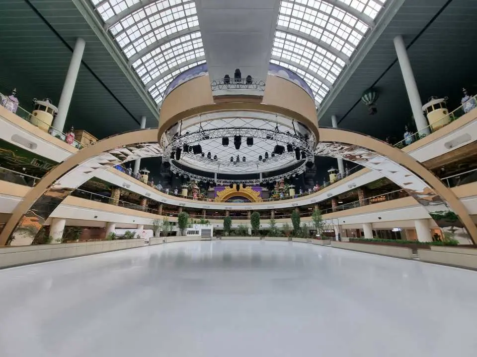 Lotte World Ice Rink at Lotte World