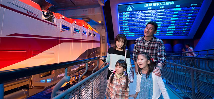 Star Tours: The Adventures Continue ride at Tokyo Disneyland
