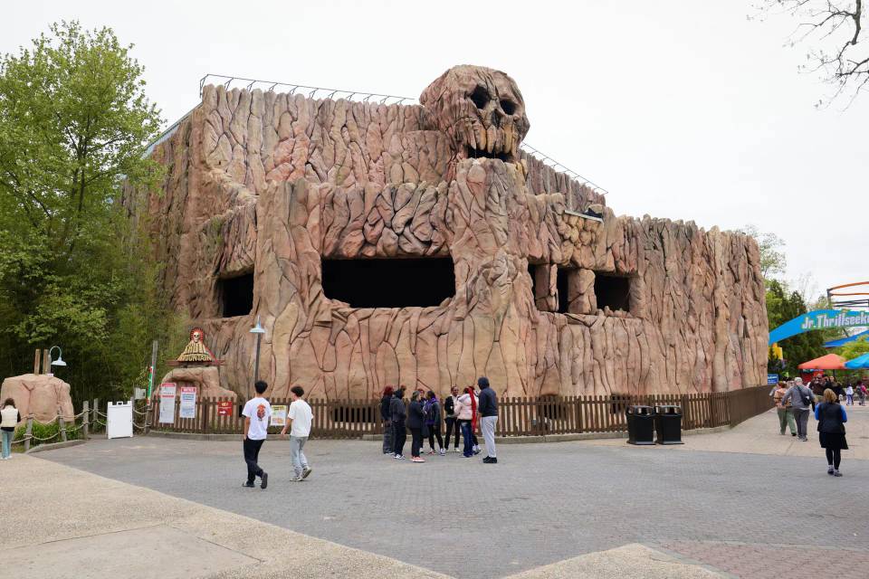 Skull Mountain at Six Flags Great Adventure